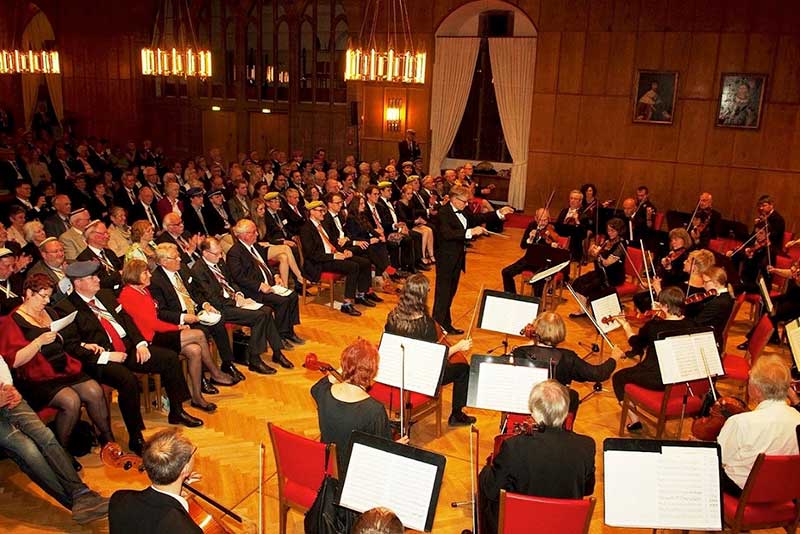 Das Orchester im Heidelberger Schloss